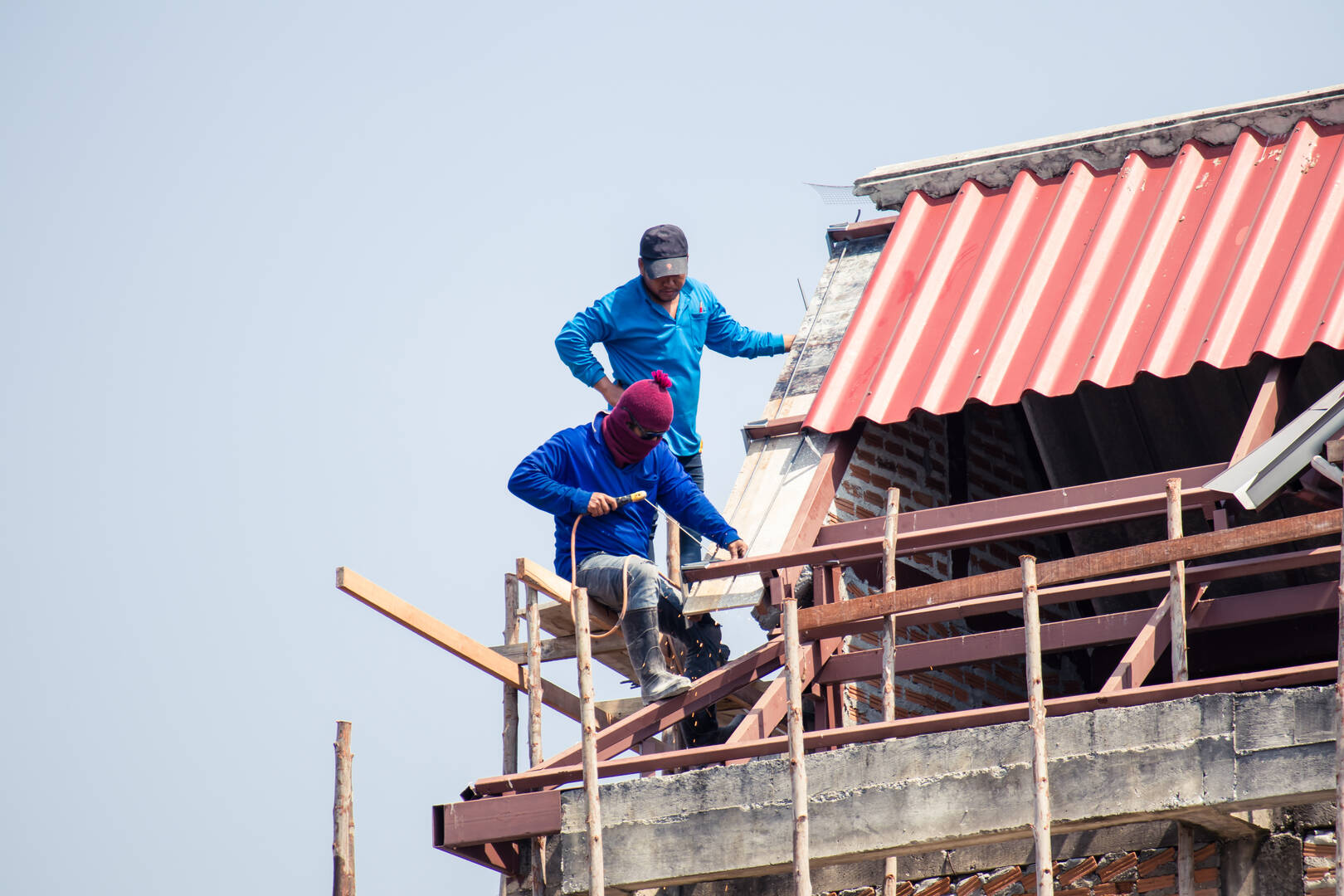 Four Seasons Roofing & Repair Inc